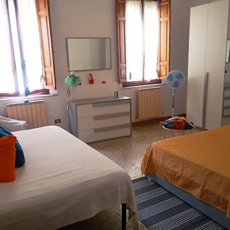 Sleep In Center Of Πίζα